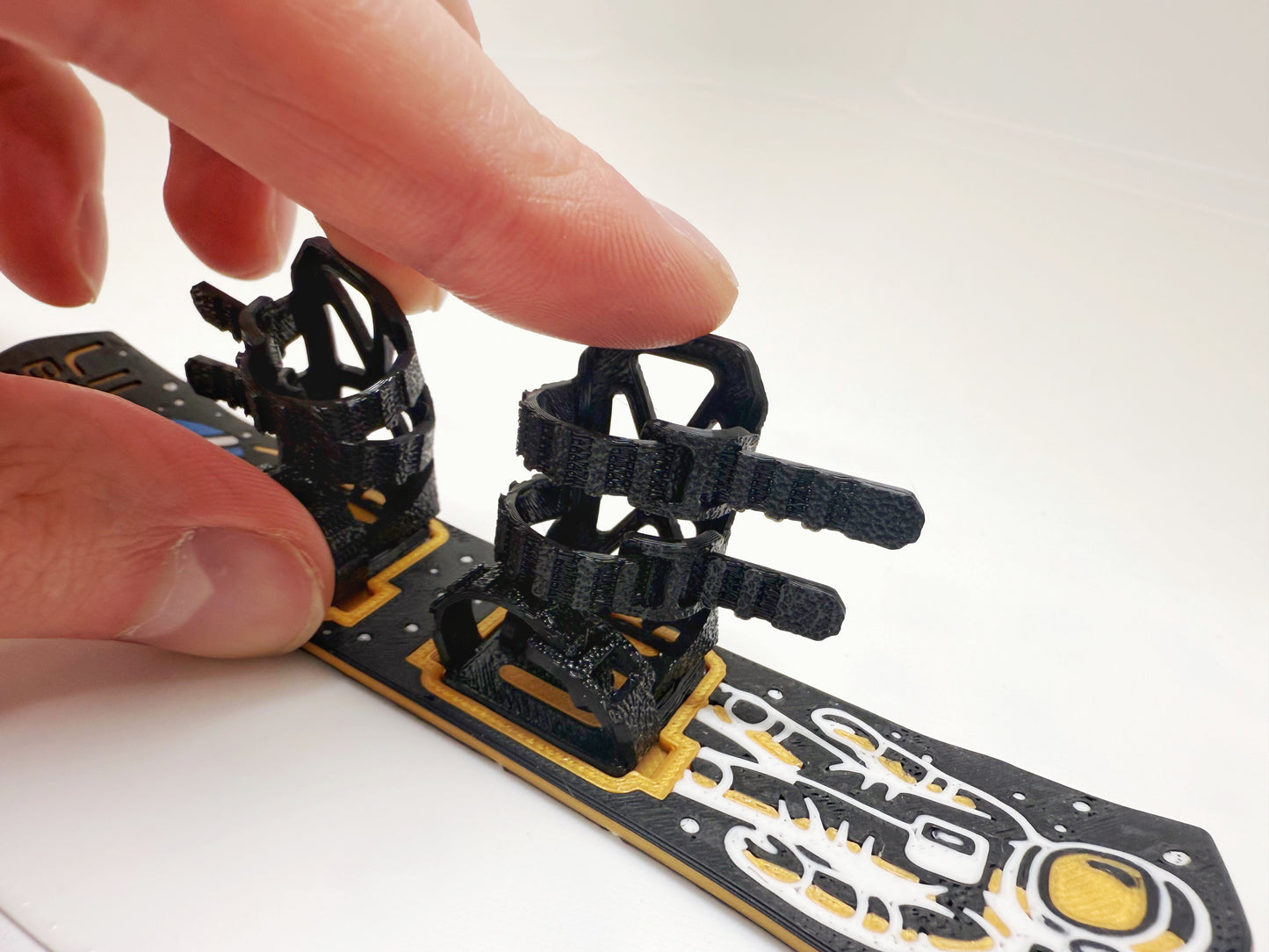 Space Bro - Finger Snowboard