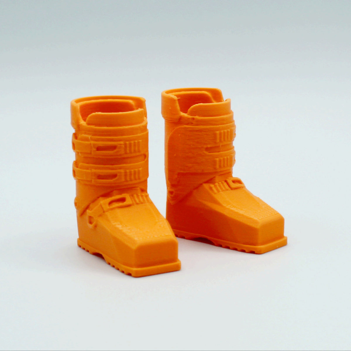 Mango - Magnetic Ski Boots